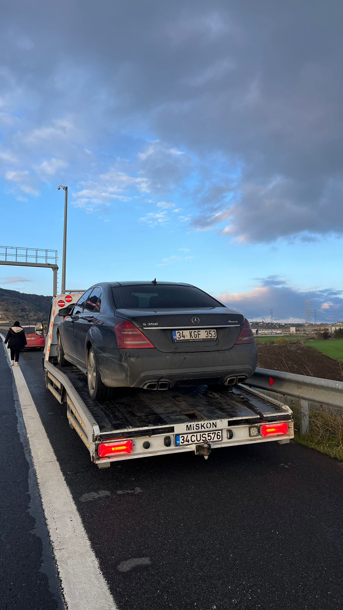 Silivri oto çekici gece kurtarma operasyonu